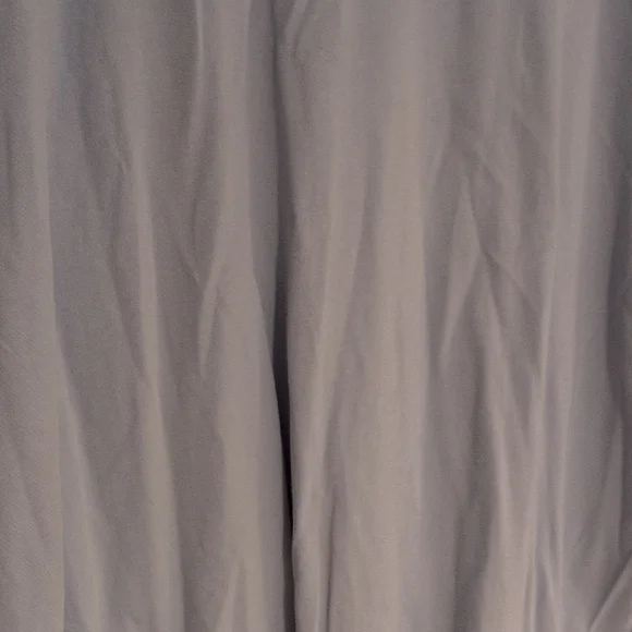 Old Navy Gray Everyday Tee - Picture 8 of 9